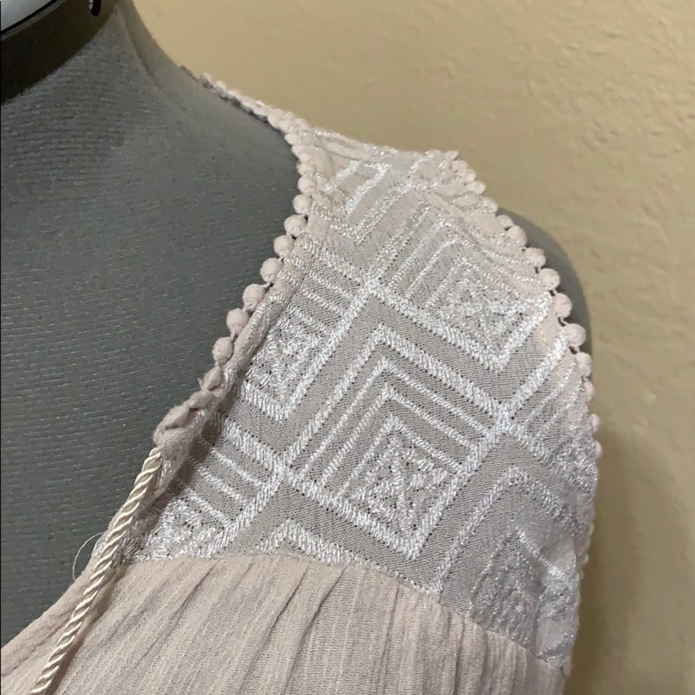 Light Cream Top - Picture 2 of 4